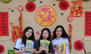 Sinh viên với dự án bán bao lì xì gieo mầm yêu thương 