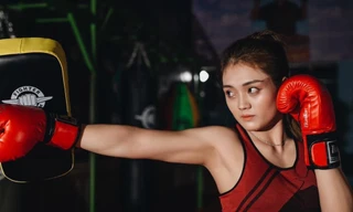 Nữ vận động viên kickboxing đẹp như hotgirl và câu chuyện đến với võ thuật