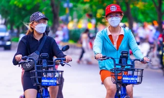 Bạn trẻ tìm năng lượng mới bằng xe đạp quanh thành phố