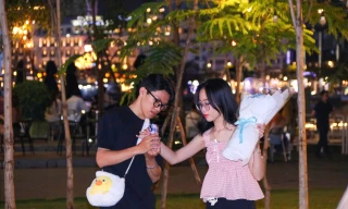 Dạo chơi và ngắm nhìn thành phố trên sông 'siêu tiết kiệm' cho bạn trẻ Sài Gòn ngày Valentine 