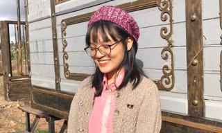 Nữ sinh chuyên Anh đạt điểm 10 môn Ngữ văn 