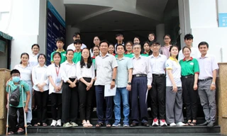 Trao học bổng bảo trợ ‘Hy vọng’ cho sinh viên TP. HCM