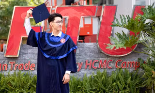 Chàng sứ giả điển trai, tài năng 