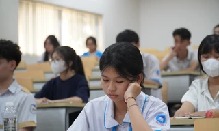 Sinh viên, thí sinh lo lắng khi nhiều trường đại học công bố tăng học phí