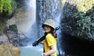 Nữ sinh trường y kiên cường nơi tuyến đầu chống dịch