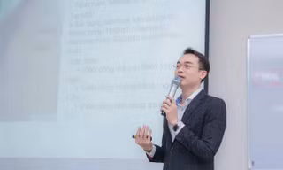 Từ cậu bé nghiện game... đến bác sĩ chuyên khoa