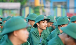 TP. HCM: 1.902 công dân có trình độ đại học, cao đẳng, trung cấp lên đường nhập ngũ