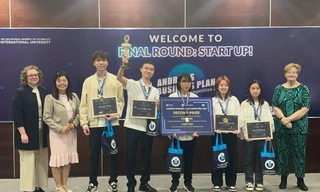 Dự án xuất khẩu ‘thang dắt xe thông minh’ ra thị trường quốc tế