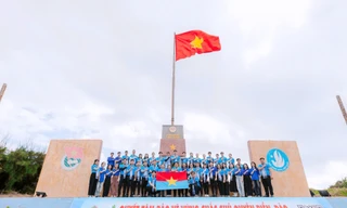 Tuổi trẻ TP. HCM mang yêu thương đến đảo xa qua ‘Hành trình Thanh niên, sinh viên với biển đảo Tổ quốc, năm 2025’