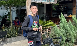 Nam sinh Gen Z đạp xe và đi bộ 80 km để tìm lại chính mình