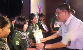 Thành Đoàn TP. HCM tổ chức Lễ trưởng thành chương trình Học kỳ trên biển cho 100 ‘chiến sĩ nhí’