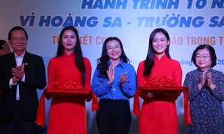 Hấp dẫn triển lãm ảnh hướng về biển đảo quê hương