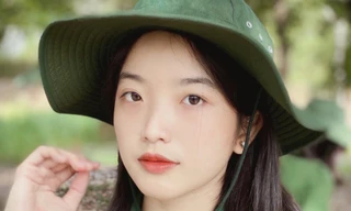 Nữ sinh Nhân văn xinh đẹp vượt lên nghịch cảnh khiến nhiều người nể phục