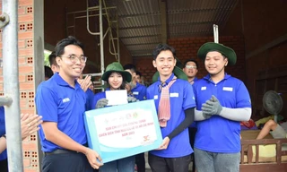 Thành Đoàn TP. HCM thăm, động viên các chiến sĩ tình nguyện ‘Mùa Hè Xanh’ tại Long An