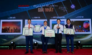 Trao giải cuộc thi ảnh ‘Đất nước Ngàn hoa’