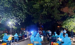 Những sinh viên tình nguyện nơi tuyến đầu chống dịch