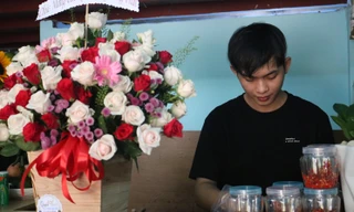 Quán lẩu chay của chàng sinh viên khoa Văn