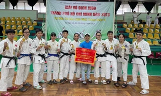 Thầy giáo trẻ và hơn 10 năm dạy võ miễn phí cho trẻ nghèo