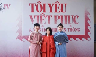 Bạn trẻ TP. HCM thích thú trải nghiệm không gian văn hóa truyền thống Việt Nam