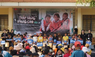 Mang Tết sớm đến các em nhỏ vùng Krông Năng (Đắk Lắk)