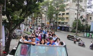 Cuối tuần, thiếu nhi trải nghiệm xe buýt 2 tầng, cùng tìm hiểu lịch sử TPHCM