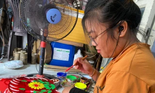 Giữ hồn cho những chiếc lồng đèn truyền thống 