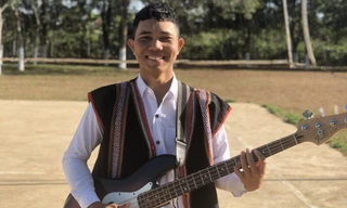 Nam sinh dân tộc Gia Rai kiên trì theo đuổi ước mơ âm nhạc 