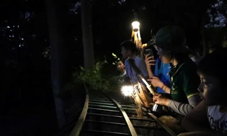 Bạn trẻ ‘phát sốt’ với tour tham quan ban đêm tại Thảo Cầm Viên Sài Gòn