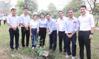 Ký túc xá ĐHQG TP. HCM hưởng ứng ‘Tết trồng cây’ Xuân Ất Tỵ 