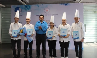 CLB Đầu bếp trẻ TPHCM kết nối, dạy nghề miễn phí cho 40 thanh niên khó khăn