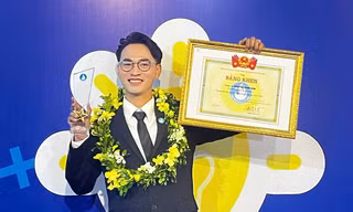 Tuổi trẻ không chỉ để mưu sinh mà còn để sống với lý tưởng cao đẹp