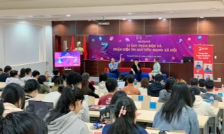 Tin giả không còn là nỗi lo của riêng sinh viên