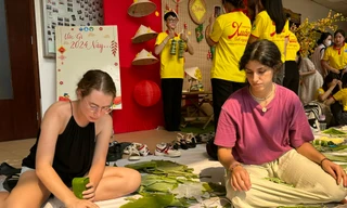 Nữ sinh người Mỹ cảm nhận về Tết cổ truyền Việt Nam khi lần đầu được trải nghiệm