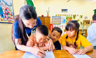 Hành trình trao yêu thương qua từng con chữ