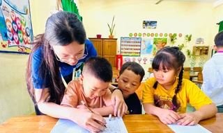 Hành trình trao yêu thương qua từng con chữ