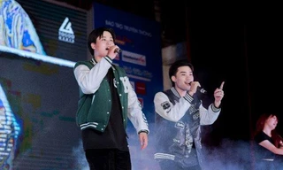 'Lên trăng' cùng sự kiện chào tân sinh viên trường Báo 