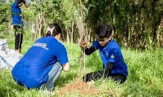 Chiến sĩ tình nguyện TP. Thủ Đức (TP. HCM) ra quân trồng mới hơn 2.000 cây xanh