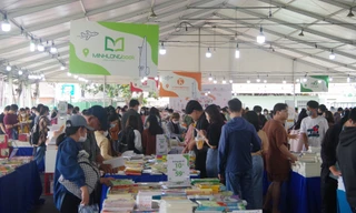 Nhộn nhịp hội sách cuối tuần Sài Gòn