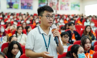 Cơ hội và thách thức của sinh viên trong bối cảnh chuyển đổi số