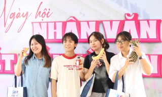 Sinh viên hào hứng tham gia Ngày hội ‘Nhân văn kết nối và lan tỏa’