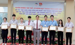 Tuyên dương học sinh, sinh viên giỏi nghề