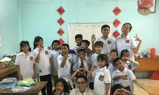 Lớp học tình thương của thầy giáo Trí