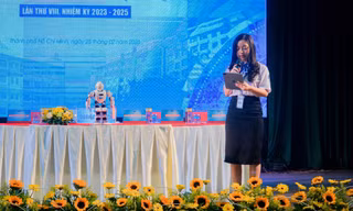 Robot AI tương tác trực tiếp trong Đại hội Hội Sinh viên trường ĐH Kinh tế - Luật (ĐHQG TP. HCM)