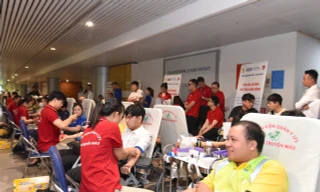 Ngày hội Hiến máu tình nguyện ở Cảng hàng không Quốc tế Tân Sơn Nhất 