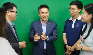 Người truyền cảm hứng cho người trẻ khởi nghiệp