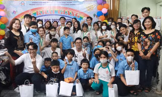 Xây đắp mùa Trung Thu trọn vẹn cho các em nhỏ khó khăn