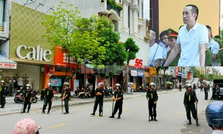 Cảnh sát bao vây nhà trùm giang hồ Tuấn ‘thần đèn’ và Mạnh ‘gỗ’ tại Thanh Hoá