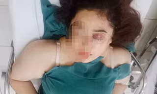 Truy tìm nhóm người hành hung dã man một phụ nữ ở Khánh Hòa