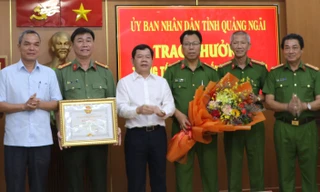 Thưởng nóng lực lượng truy bắt hai đối tượng bắn bị thương nữ lao công