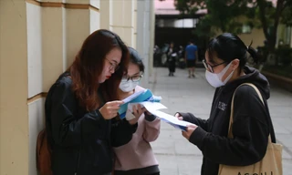 Thi, kiểm tra đánh giá tại các trường đại học cũng phải thích ứng với hình thức học trực tuyến (Ảnh chụp trước ngày 27/4). Ảnh: Như Ý 